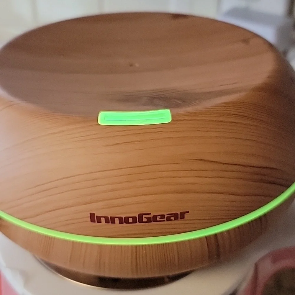 InnoGear 200ml Aromatherapy Essential Oil Diffuser - light grain. Nwot
